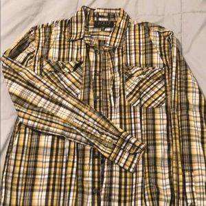 Men’s longsleeve button-down